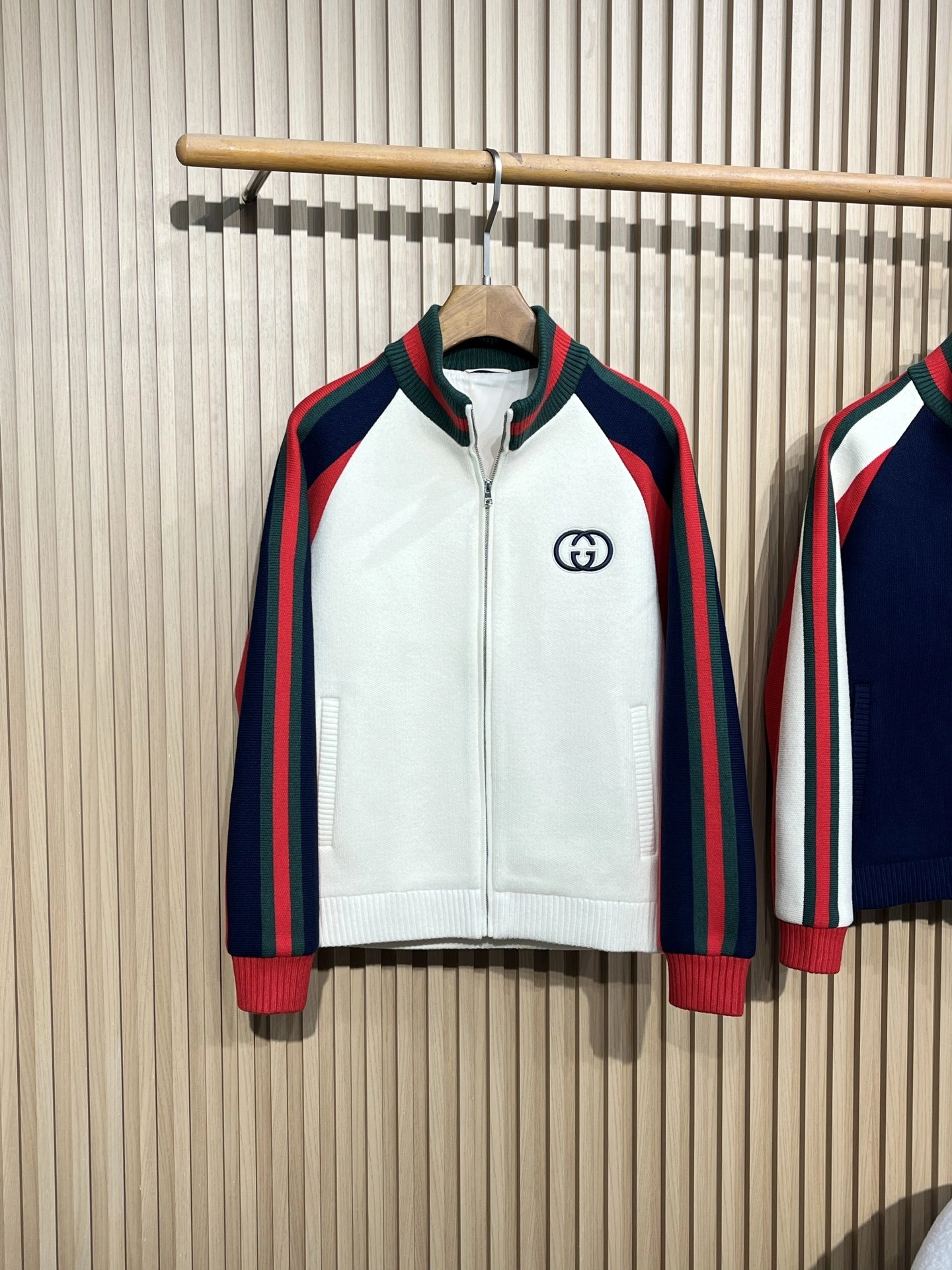 wg.luxury-- 6u33i embroidery 2colour item: E-F443J1631-2H